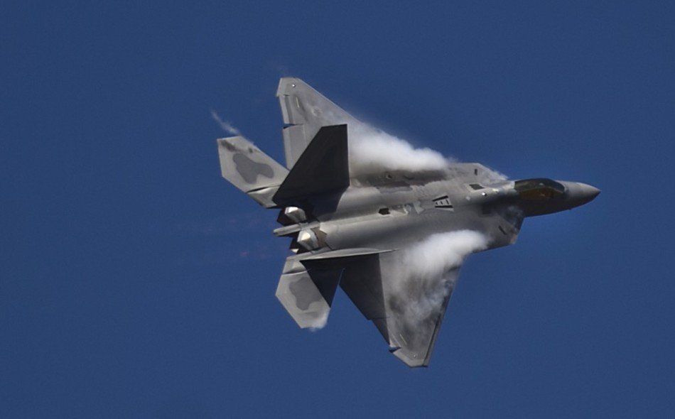 ����F-22�ڰĴ����Ǳ����ؼ�