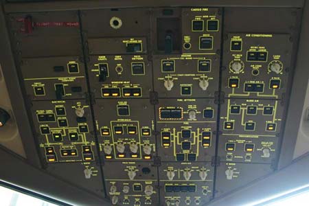 ������˾777-200LR�ͻ���ʻ��(��ͼ)