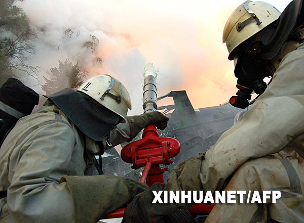  7��16�գ�����Ա���ڿ����������ַ򸽽������г������¼����ֳ��Ȼ𡣵��գ�һ�����ظ߶��Ի��׵Ļ������ַ�������������¹ʲ��������ȼ���ͷų����ж�����������10�����ׯ���������20���ж���800���˽���ת�ơ�