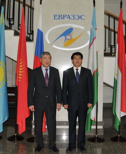 http://ru.china-embassy.org/chn/sgxw/W020100313206732922838.jpg